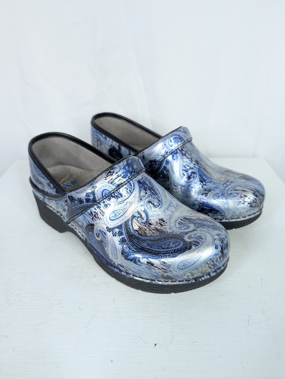 Dansko LT Pro Silver/Blue Paisley Patent Leather Clogs - Size 39